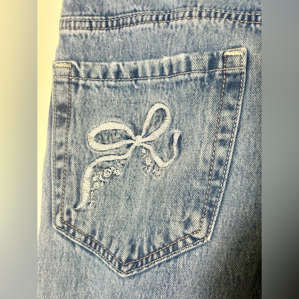 Hollister Low Rise Baggy Jeans - Picture 5 of 7